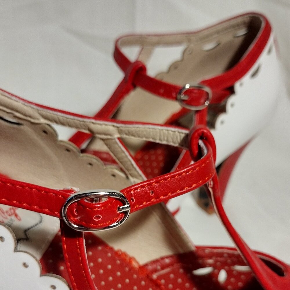 Ellie || 3.5" Bettie Page Holly Pump - White/Red - Picture 7 of 16